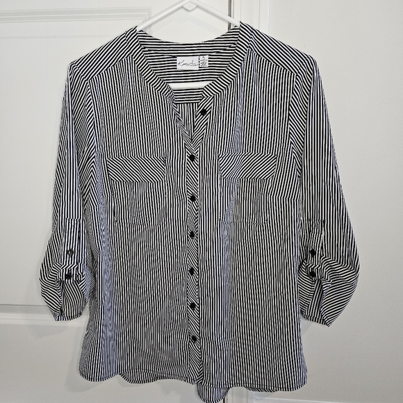 Kim Roger's petite large shirt bundle button down Lot - Picture 6 of 7